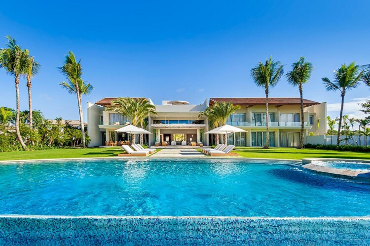 La Menina — Casa de Campo, Dominican Republic