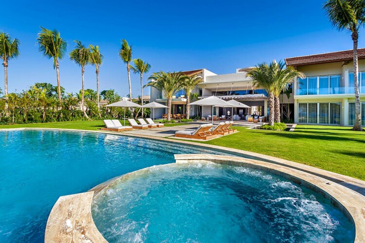 La Menina — Casa de Campo, Dominican Republic