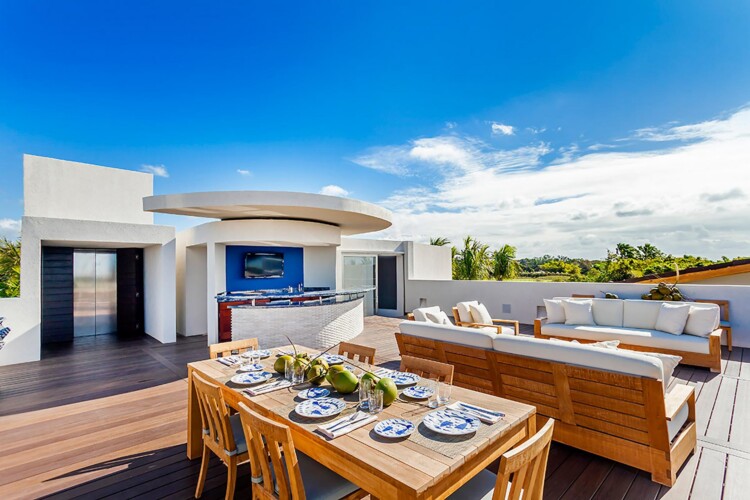 La Menina — Casa de Campo, Dominican Republic